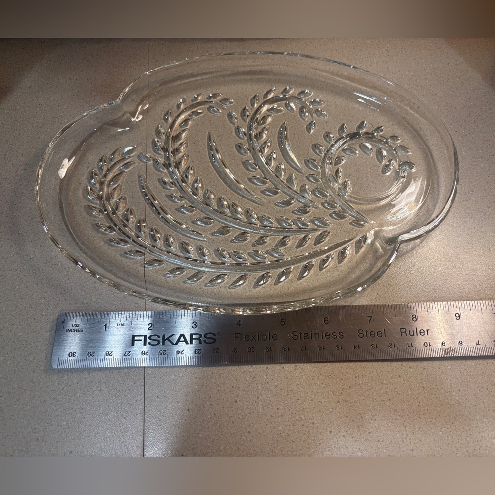 Set of 4, Federal Glass Homestead snack plates - Picture 3 of 3